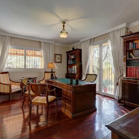 In Great Location * Marbella