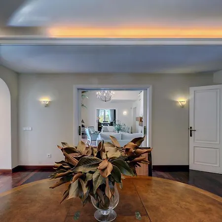 In Great Location Villa *